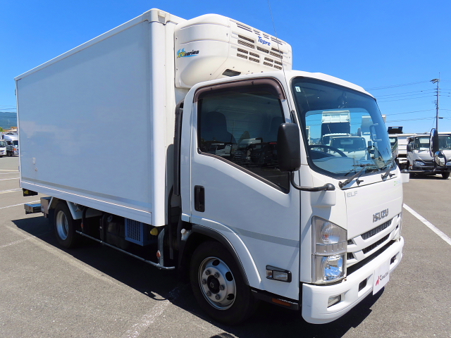 いすゞ TRG-NPR85AN