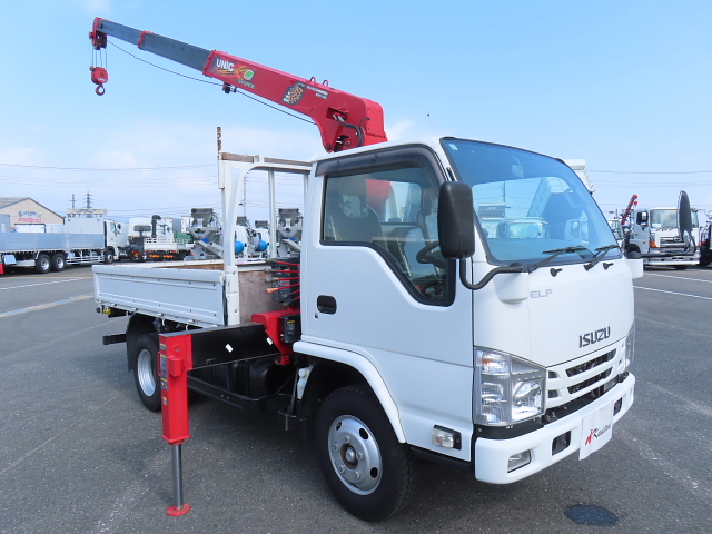 いすゞ TRG-NKR85R
