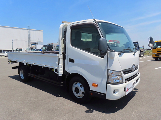 トヨタ TKG-XZU712